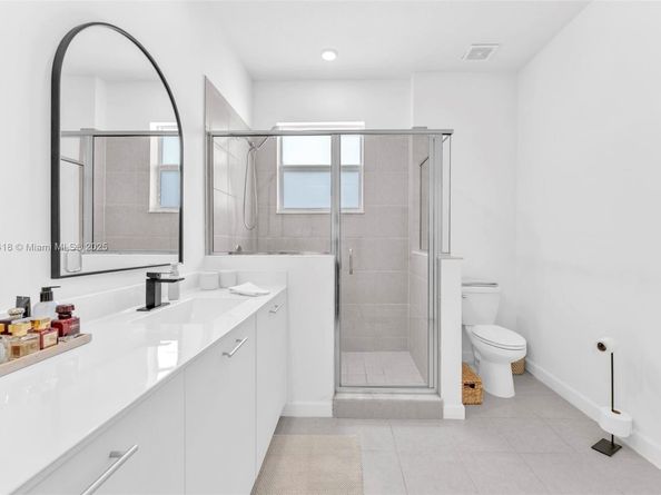 12586 NW 22nd Pl 12586, Miami FL 33167