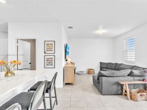 12586 NW 22nd Pl 12586, Miami FL 33167