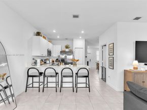 12586 NW 22nd Pl 12586, Miami FL 33167