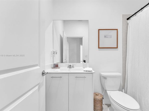 12586 NW 22nd Pl 12586, Miami FL 33167
