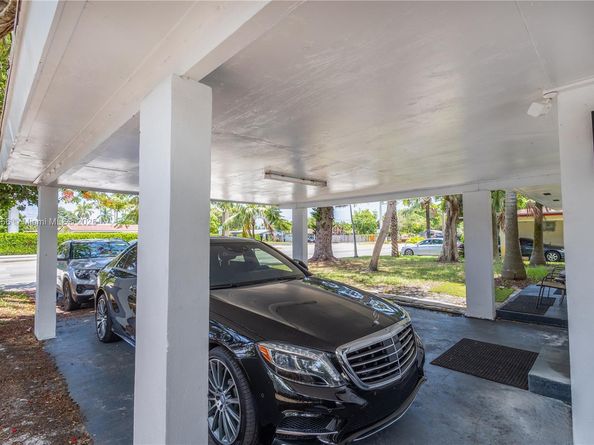 2841 NW 9th Ave, Wilton Manors FL 33311