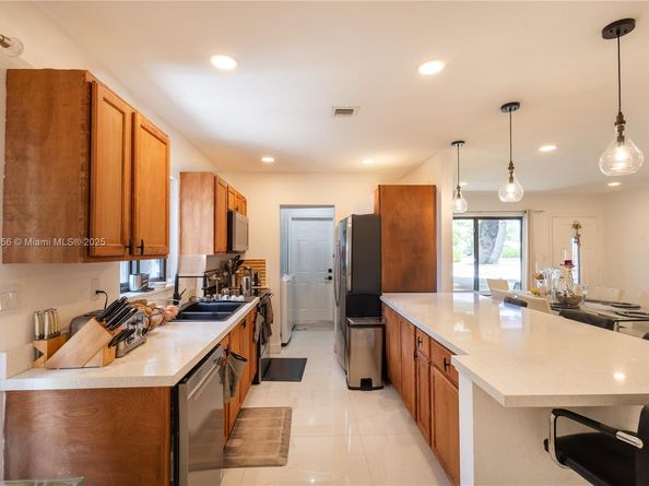 2841 NW 9th Ave, Wilton Manors FL 33311