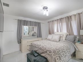 2841 NW 9th Ave, Wilton Manors FL 33311