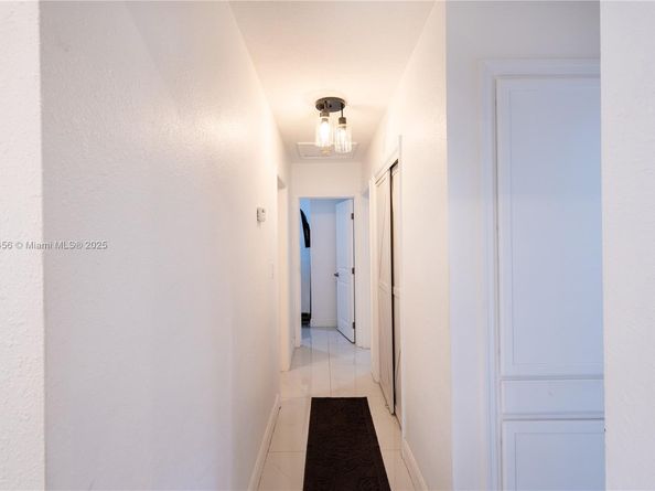 2841 NW 9th Ave, Wilton Manors FL 33311