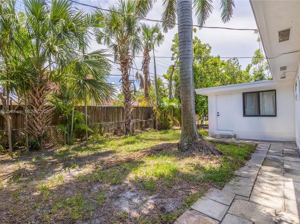 2841 NW 9th Ave, Wilton Manors FL 33311