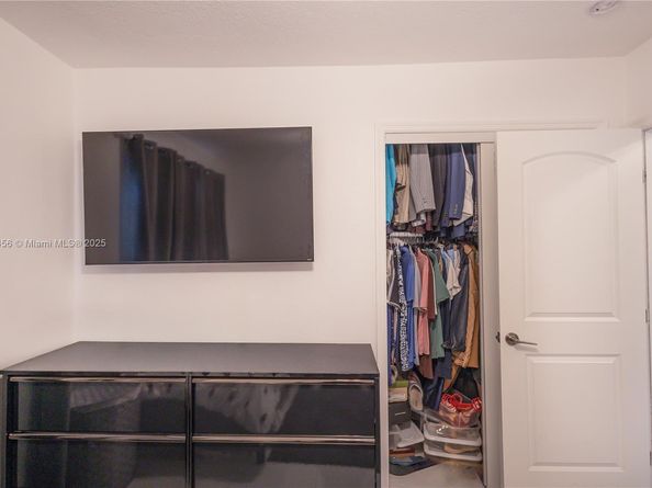 2841 NW 9th Ave, Wilton Manors FL 33311