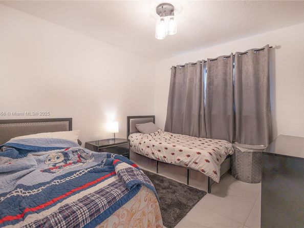 2841 NW 9th Ave, Wilton Manors FL 33311