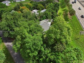 5785 SW 82nd Ave, Miami FL 33143