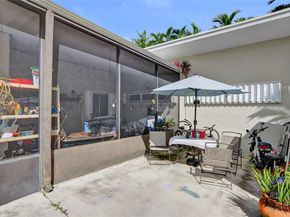 5785 SW 82nd Ave, Miami FL 33143