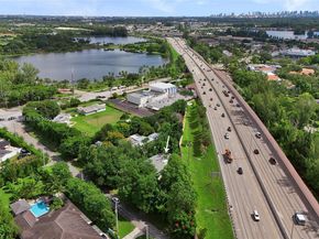 5785 SW 82nd Ave, Miami FL 33143