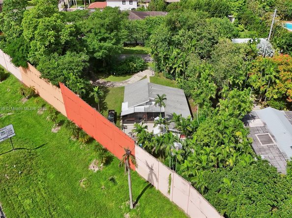 5785 SW 82nd Ave, Miami FL 33143