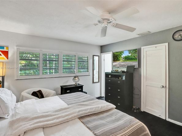 5785 SW 82nd Ave, Miami FL 33143