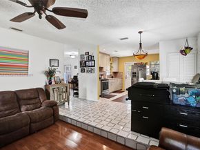 5785 SW 82nd Ave, Miami FL 33143