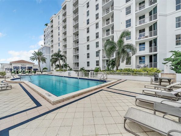 255 Evernia St 1421, West Palm Beach FL 33401