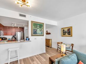 255 Evernia St 1421, West Palm Beach FL 33401