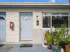 730 84th St, Miami Beach FL 33141