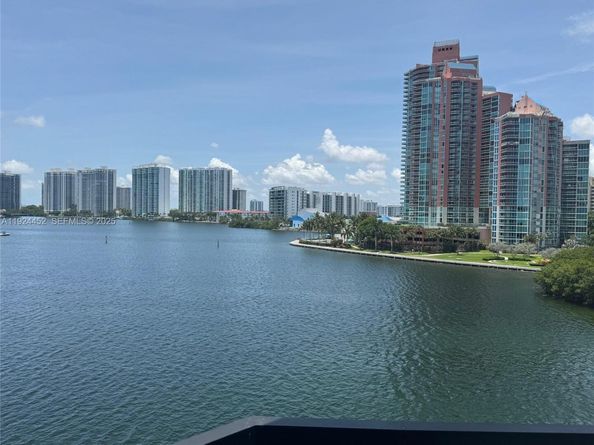 3530 Mystic Pointe Dr 1212, Aventura FL 33180