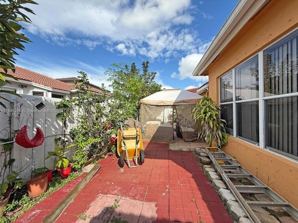 13463 SW 27th St, Miramar FL 33027