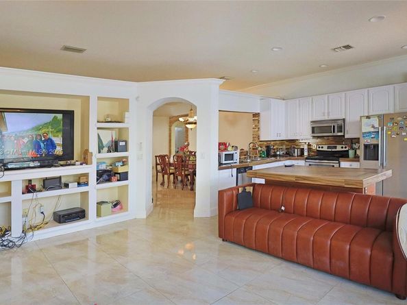 13463 SW 27th St, Miramar FL 33027