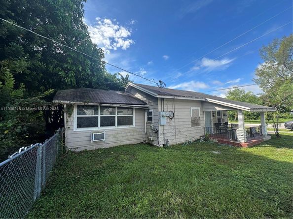 423 S 24th Ave, Hollywood FL 33020