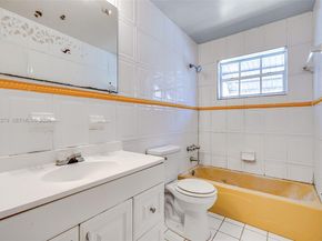 7749 Fairway Blvd, Miramar FL 33023