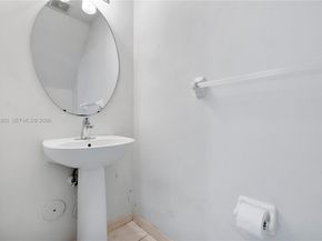 6004 Red Plum Ct, Tamarac FL 33321