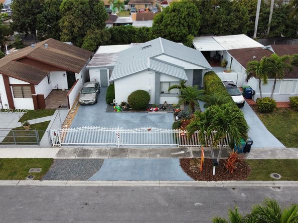 19224 SW 122nd Ct, Miami FL 33177