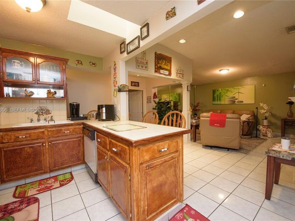 19224 SW 122nd Ct, Miami FL 33177