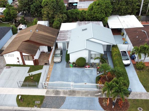 19224 SW 122nd Ct, Miami FL 33177