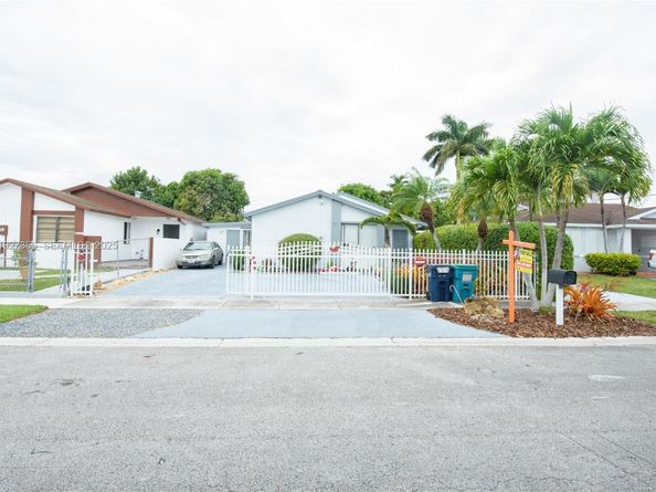 19224 SW 122nd Ct, Miami FL 33177