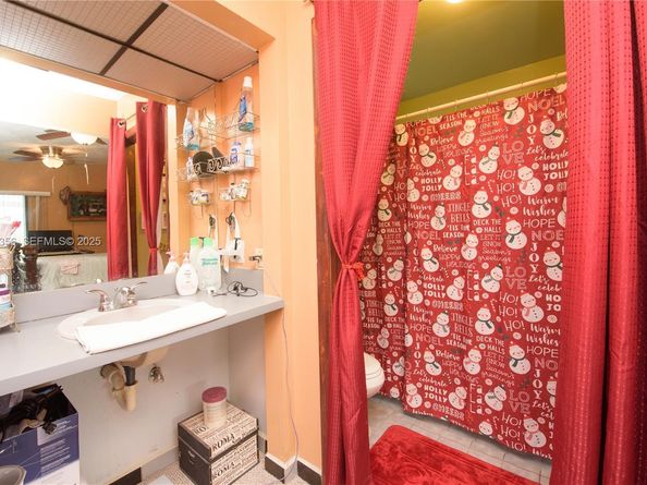 19224 SW 122nd Ct, Miami FL 33177