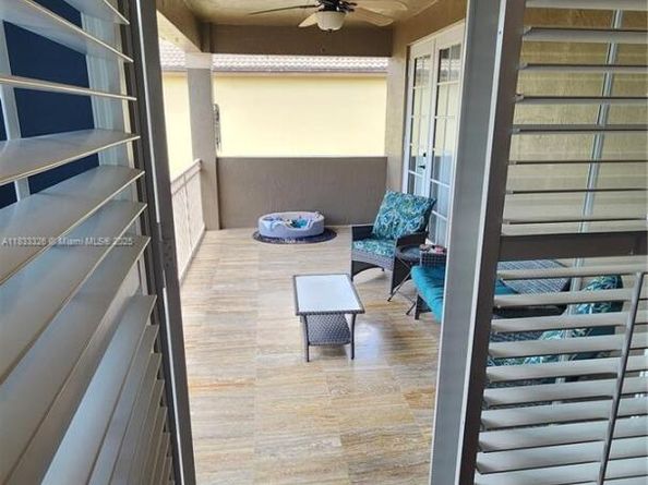 16262 SW 44th Ter, Miami FL 33185