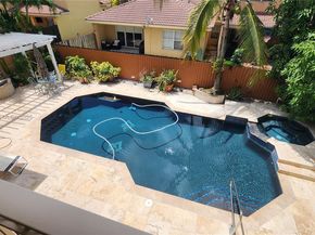 16262 SW 44th Ter, Miami FL 33185