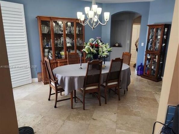 16262 SW 44th Ter, Miami FL 33185