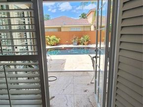 16262 SW 44th Ter, Miami FL 33185