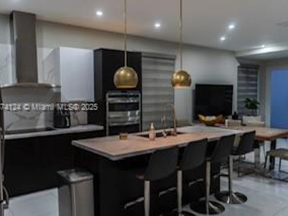 10255 NW 63 Ter 104, Doral FL 33178