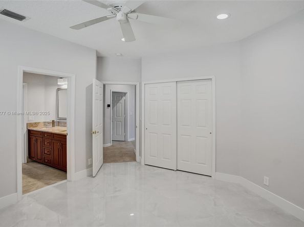 2553 Jardin Mnr, Weston FL 33327