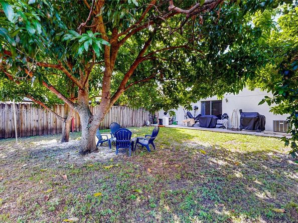 13829 SW 157th Ter, Miami FL 33177