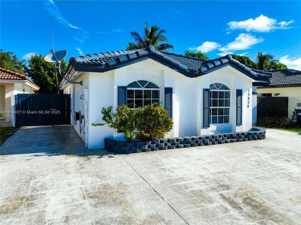 13829 SW 157th Ter, Miami FL 33177