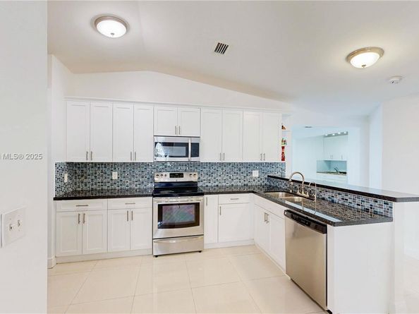 13829 SW 157th Ter, Miami FL 33177