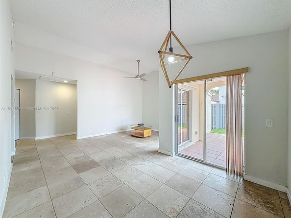 1485 Springside Dr, Weston FL 33326