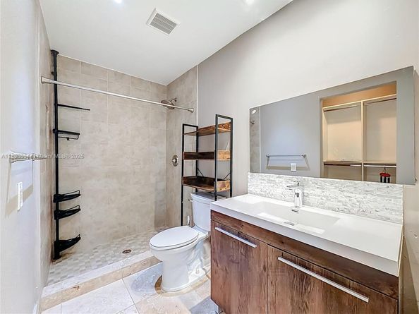 1485 Springside Dr, Weston FL 33326