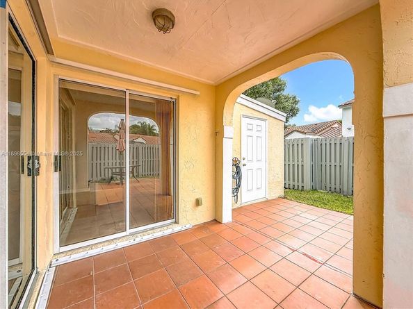 1485 Springside Dr, Weston FL 33326