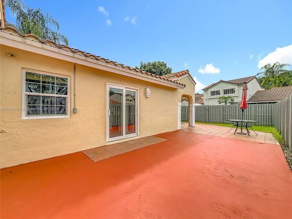 1485 Springside Dr, Weston FL 33326