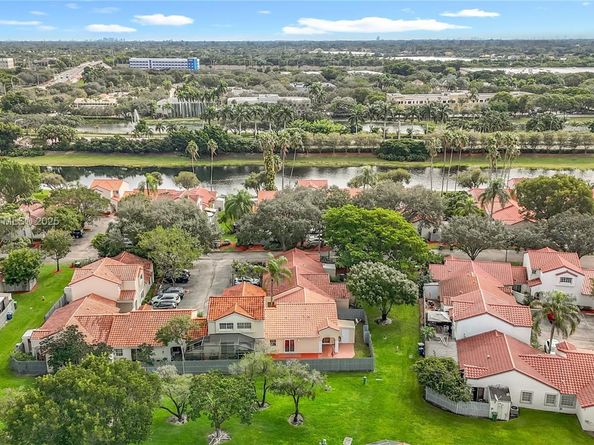 1485 Springside Dr, Weston FL 33326