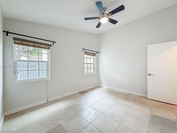 1485 Springside Dr, Weston FL 33326