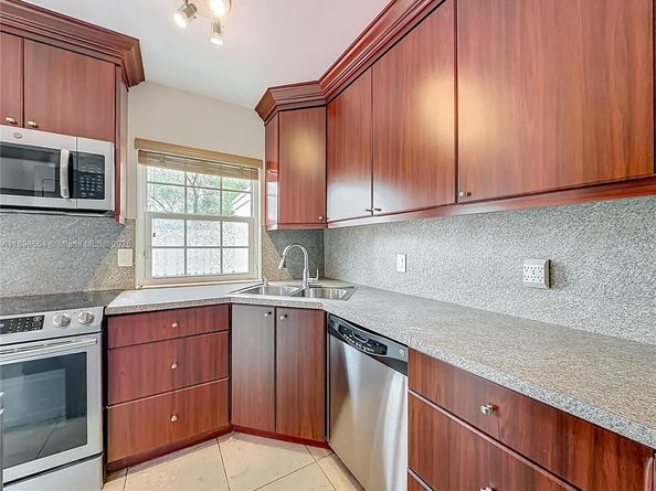 1485 Springside Dr, Weston FL 33326