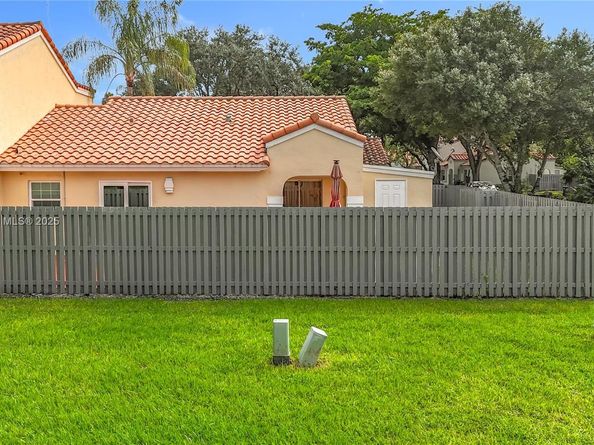 1485 Springside Dr, Weston FL 33326