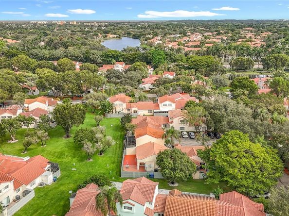 1485 Springside Dr, Weston FL 33326
