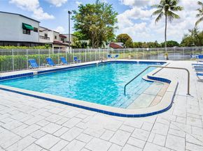 279 NW 36th Ave, Deerfield Beach FL 33442